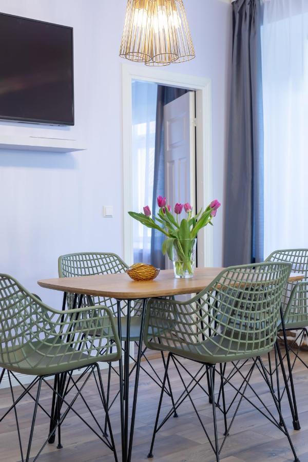 Südalinna apartment Kuressaare Esterno foto